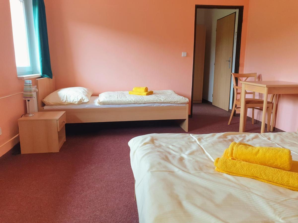 Penzion Lumis Nová Role Zewnętrze zdjęcie